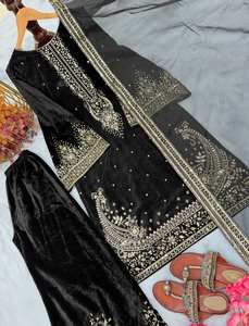 VÊTEMENTS D'HIVER VELVET CORDING SEQUENCE BRODERIE COMBINAISON DE TRAVAIL AVEC DUPATTA ROBE DE SOIRÉE AVEC PANTALON DUPATTA BY - Product Image 2