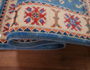 Alfombra Persa Anudada a Mano Kazak, Geométrica, Azul, Blanca, Multicolor, de Lana Ecológica, Antideslizante, de Pelo Medio, para Sala de Estar o Bar - Product Image 6