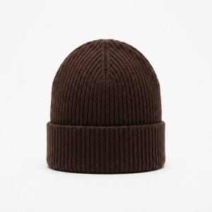 Bonnet en tricot côtelé marron foncé avec revers, chaud pour l'hiver, avec logo brodé personnalisé - Product Image 4
