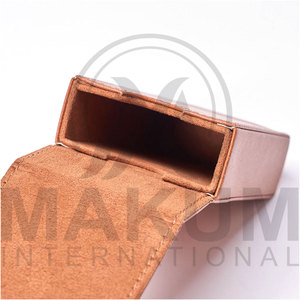 Porte-cartes vintage fin en cuir véritable fait main, durable, pour les voyages, couleur personnalisable - Product Image 5