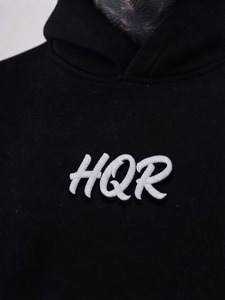 Sudadera con Capucha Negra Unisex, Logotipo Bordado en Morado y Dorado, Estampado en la Espalda, Estilo Urbano, Manga Larga, Algodón Grueso, Invierno - Product Image 6