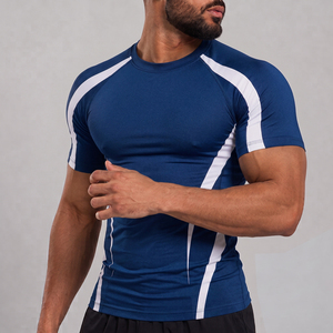 Rashguard homme sur mesure avec protection UV et technologie de séchage rapide - Product Image 1