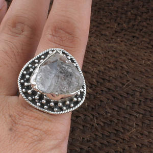 Bague artisanale en argent sterling 925 avec aigue-marine brute, pierre bleue naturelle non taillée, bijoux en pierres précieuses organiques fabriqués à la main, vente en gros - Product Image 5