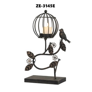 Fournisseur de chandeliers en fer forgé faits à la main de luxe pour l'hôtellerie haut de gamme et les intérieurs résidentiels, lanterne en métal noir en forme de colonne - Product Image 3