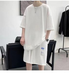 Ensemble deux pièces streetwear pour homme, chemise et short oversize, tenue coordonnée pour homme - Product Image 2