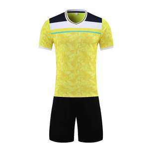 Uniforme de Fútbol Americano OEM, Conjunto Personalizado con Camiseta y Pantalones Cortos Deportivos para Adultos, Transpirable, Ecológico, 100% Poliéster de Fábrica - Product Image 6