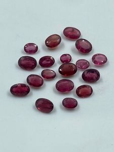 Spinelle rouge naturelle de haute qualité, 5,85 carats, 18 pierres ovales brutes pour la fabrication de bijoux - Product Image 2