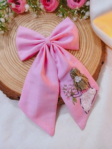 Pince à cheveux en tissu avec broderie et perles, grand ruban, accessoire de mode pour filles, vente en gros - Product Image 4