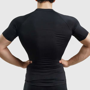 T-shirt de compression noir à manches raglan pour homme, coupe ajustée, tendance, par Shahas International - Product Image 2