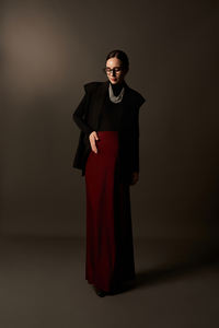 Conjunto de Blazer y Top para Mujer, Diseño ODM OEM de 2 Piezas, Cuello con Muescas, Transpirable, Elegante, Asimétrico, Mezcla de Poliéster, Corte Regular - Product Image 3