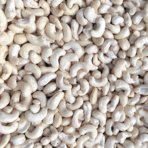 ผู้จัดจำหน่ายที่เชื่อถือได้ เม็ดมะม่วงหิมพานต์ดิบ WW180, WW240, WW320, LP, WS เม็ดมะม่วงหิมพานต์เวียดนาม เม็ดมะม่วงหิมพานต์จากซานติโก เวียดนาม - Product Image 1