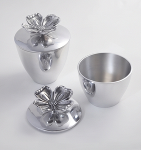 Bol élégant en métal argenté brossé pour le rangement des fruits secs et des dates, organisateur de table avec couvercle papillon - Product Image 3
