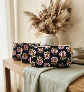 Petite trousse de maquillage matelassée en coton vintage brodée, écologique, motif floral, avec fermeture éclair, pour voyage, faite à la main - Product Image 4