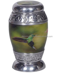 Urna Moderna de Metal Hecha a Mano con Imagen de Pájaro para Seres Queridos, Familiares y Colegas - Product Image 1