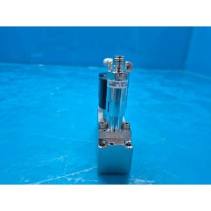 Conjunto de Válvulas FUJIKIN FBPSDL-6 .35UGC-2B3-DRV+FUCL-71-6 .35UGX6. Válvula de diafragma de gas integrada 35UGC-0 .023-FHX usada - Product Image 1