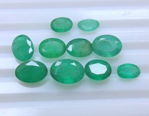 Esmeralda Zambiana Natural de Alta Calidad, Facetada Ovalada y Corte Esmeralda, Gema Suelta para Joyería y Regalos Atractivo - Product Image 2