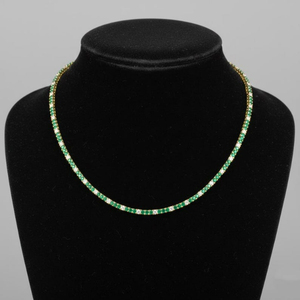 Collier tennis de luxe en or 14 carats avec émeraudes de laboratoire et diamants - Product Image 3
