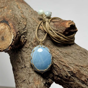 Collier pendentif en macramé avec pierre précieuse bleue Larimar naturelle, fait main, style bohème, bijoux en cristal de guérison, cadeau pour femme - Product Image 5