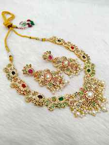 Ensemble de bijoux AD élégant pour femmes avec collier et boucles d'oreilles étincelants, parfait pour les mariages et les fêtes - Product Image 5