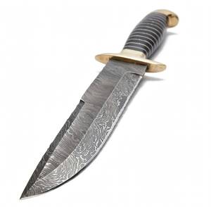 Outil utilitaire robuste pour l'extérieur, fabriqué à la main en acier Damas, avec manche en micarta noir multi-matériaux - Product Image 6
