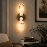 Applique murale LED E26 en bronze de style moderne français avec abat-jour en verre, CRI 80, lumière chaude blanc cassé pour chambre à coucher, chevet, couloir