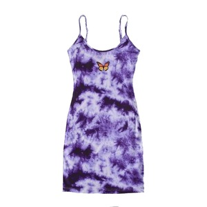 Robe Cami Tie Dye pour femmes, vêtement décontracté tricoté bohème avec appliques de papillons violets, sans bretelles - Product Image 1