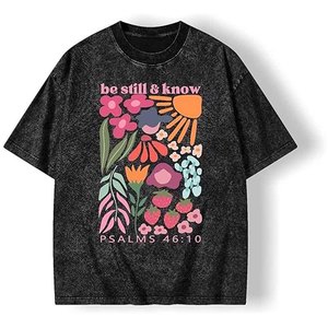 T-shirt da donna nera girocollo a maniche corte stampata He She Wears, Salmo 46:10, vestibilità regolare, casual, 100% cotone jersey, asciugatura rapida - Product Image 1