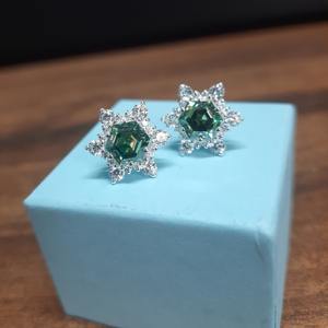 ต่างหูเพชรโมอิสซาไนต์ทรงหกเหลี่ยมสีน้ำเงินเขียว ดีไซน์เรียบหรู แฟชั่นทันสมัยสำหรับผู้หญิง ราคาประหยัด - Product Image 3