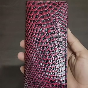 Cartera Larga Bifold de Cuero Genuino de Vaca con Grabado de Pez Rojo, de Lujo Premium, para Hombre, Formal, Ejecutiva, Delgada, con Múltiples Ranuras para Tarjetas y Efectivo - Product Image 1