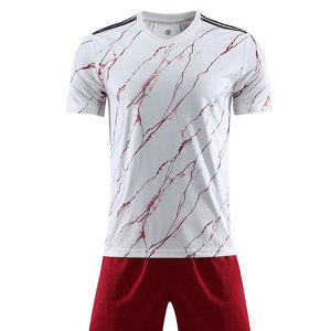 Maillot de football personnalisé pour équipe, conception de maillot de football par sublimation, uniforme de football personnalisé, maillot de football sublimé sur mesure pour équipe - Product Image 1