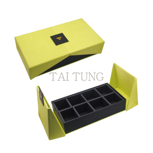 Caja de Regalo Rígida Tai Tung, Papel de Arte Verde, Logotipo Estampado en Caliente, Revestimiento de Plástico, Rectangular, Empaque de Alta Gama - Product Image 2