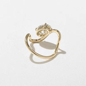 Anillo de Diamantes de Corte Ovalado con Banda Ondulada Curva, Anillo de Compromiso de Oro de 14K, Anillo de Novia Escultural de Oro Amarillo Sólido, Certificado por GIA - Product Image 3
