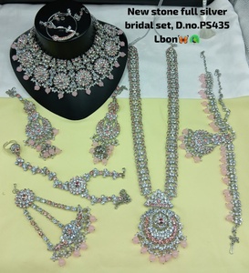 Élégant ensemble de bijoux ethniques en laiton de haute qualité, plaqué rhodium, avec zircon, pour mariée, fiançailles, mariage, anniversaire, fête, collier ras-du-cou effet ombre - Product Image 1