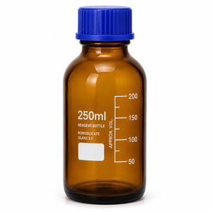 Botella de reactivo de laboratorio de vidrio borosilicato ámbar de 250 ml con boca ancha, tapa de rosca de PP a prueba de fugas y anillo antiderrame - Product Image 1