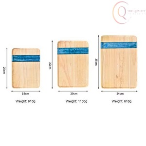 Planche à découper en bois de qualité supérieure, fabriquée en bois massif, idéale pour couper, hacher et préparer les aliments - Product Image 2