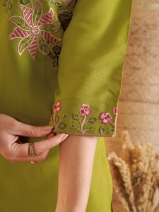 Conjunto de Top y Pantalón Bordado de Rayón Pesado Tradicional para Mujer, Calidad de Exportación, Sin Arrugas - Product Image 6