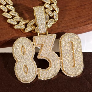 Colgante de Moissanita con Letra Personalizada Iced Out, Plata 925, Joyería Hip Hop, Elegante y a la Moda, Perfecto para Regalos y Uso Diario - Product Image 2
