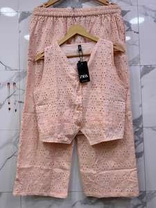 เสื้อคุร์ตาเด็กทารก ยี่ห้อ New Kingsa Textile รุ่น Unisex สำหรับฤดูหนาวและฤดูร้อน สไตล์วินเทจ ขนเฟอร์เทียม กันลม ผ้าฝ้าย ทรงครอป กระชับพอดีตัว แห้งเร็ว เหมาะสำหรับงานรับปริญญา - Product Image 2