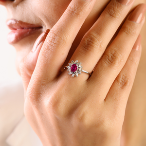 Anillo de Compromiso de Alta Gama con Rubíes y Diamantes en Racimo, Oro Blanco Real de 14K, el Mejor Regalo para el Día de la Madre, Venta al por Mayor de Fábrica - Product Image 2