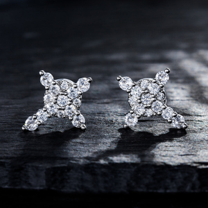 Pendientes Magnéticos de Cruz con Diamantes Redondos de Oro, Joyería Fina, Pendientes Magnéticos de Cruz con Diamantes Brillantes Redondos de Oro Cultivado en Laboratorio - Product Image 4