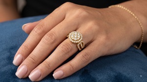 แหวนค็อกเทลเพชรแล็บโกรว์ทรงกลมแบบวงแหวนเปิดประดับเพชรหรูหรา ทองคำขาว 14K รับรองโดย IGI ของขวัญครบรอบ งานสั่งทำพิเศษ - Product Image 4