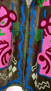 Chaqueta de Mujer con Bordado de Gato Colorido Estilo Vintage Funky, Abrigo Artístico Hecho a Mano, Estilo Boho Chic, Prenda de Moda Única para Invierno - Product Image 5