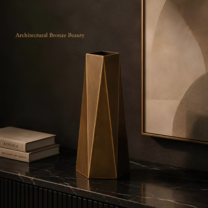 Elegante Florero de Aluminio con Cuello Largo, Silueta Curva, Acabado Metálico Liso y Duradero |   Centro de Mesa Moderno para Decoración del Hogar - Product Image 2