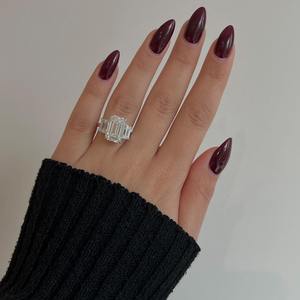 Anillo de Diamante Cultivado en Laboratorio con Corte Esmeralda de 12 Quilates, Certificado por IGI, Anillo de Compromiso Trilogía de Tres Piedras en Oro de 18k - Product Image 1