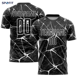 Camiseta de Fútbol Personalizada Negra con Patrón de Grietas Naranjas, Sublimada, Transpirable, Ajustada, de Manga Corta y Cuello Redondo para Adultos - Product Image 4