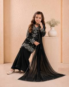 ชุดสาหรี่กะมีซสีดำแบบดั้งเดิมสำหรับเด็กผู้หญิงจาก NiMa Creations ปักลายยาวถึงพื้น แห้งเร็ว เหมาะสำหรับงานแต่งงานและงานปาร์ตี้ สไตล์อินเดีย-ปากีสถาน - Product Image 4