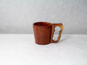 Taza de Madera Hecha a Mano – Apta para Alimentos, Diseño sin Costuras, Duradera y Personalizable, Regalo Único para Hombres, Venta al por Mayor a Nivel Mundial - Product Image 3