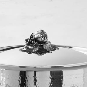 Calentador de Comida Redondo de Acero Inoxidable con Acabado Martillado Plateado de Lujo y Tapa con Motivo de Frutas para Bodas y Catering en el Medio Oriente - Product Image 4