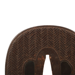 Protector de espada de hierro del período Edo japonés con diseño Asa-Jiro (nudo de cesta) y Nakago-Maki (esquina curva) 8.52cm X 7.98cm - Product Image 6