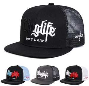 หมวกแก๊ปปักลาย Thug Life Outlaw แบบ Snapback ทรง Trucker ฮิปฮอป ปีกแบน ตาข่ายด้านหลัง ปรับขนาดได้ ใส่ได้ทั้งชายและหญิง สไตล์สตรีทแวร์ - Product Image 1